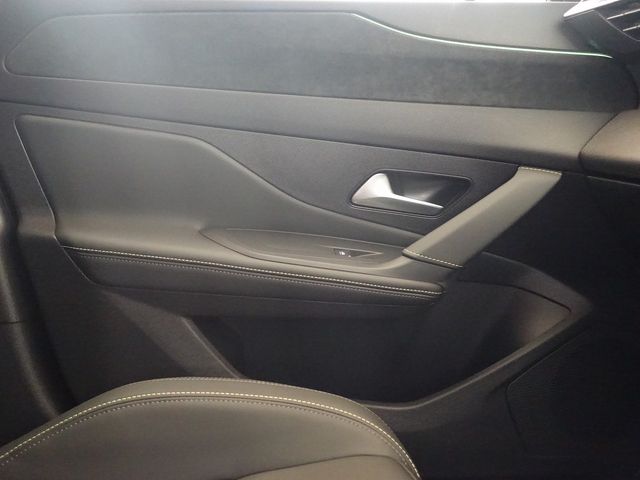 Peugeot 308 2023-01 19174-13