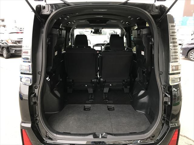 Toyota VOXY HYBRID 2019-06 184056-16