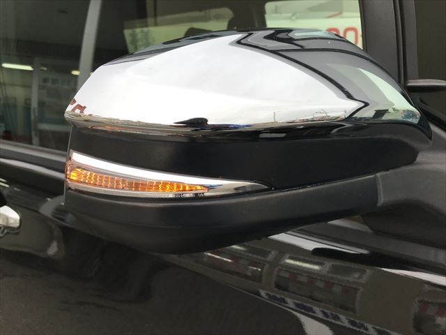 Toyota VOXY HYBRID 2019-06 184056-5