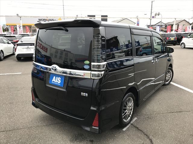 Toyota VOXY HYBRID 2019-06 184056-2