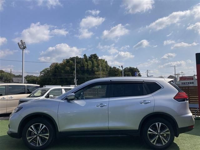 Nissan X-TRAIL 2018-09 186088-27