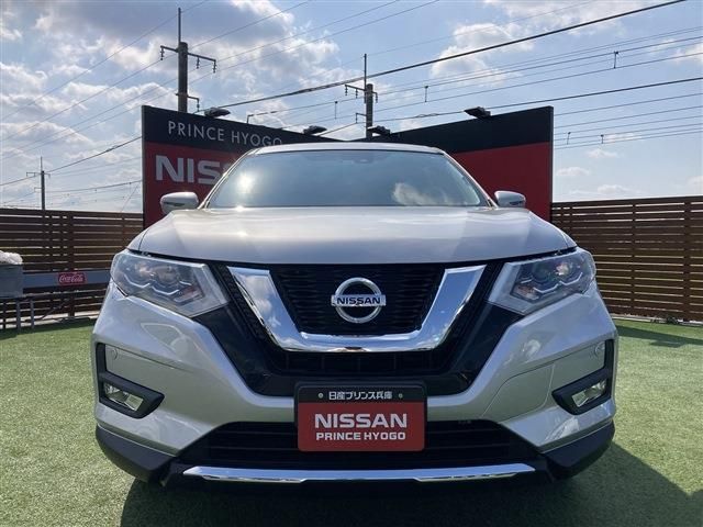 Nissan X-TRAIL 2018-09 186088-23