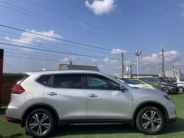 Nissan X-TRAIL 2018-09 186088-21
