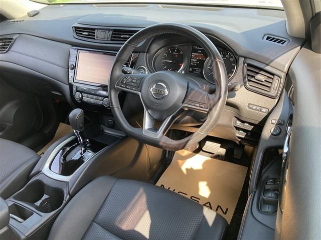 Nissan X-TRAIL 2018-09 186088-3