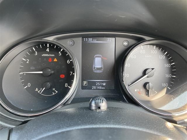 Nissan X-TRAIL 2018-09 186088-16