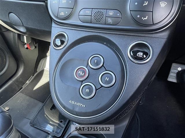 Abarth 595 2018-01 270632-16