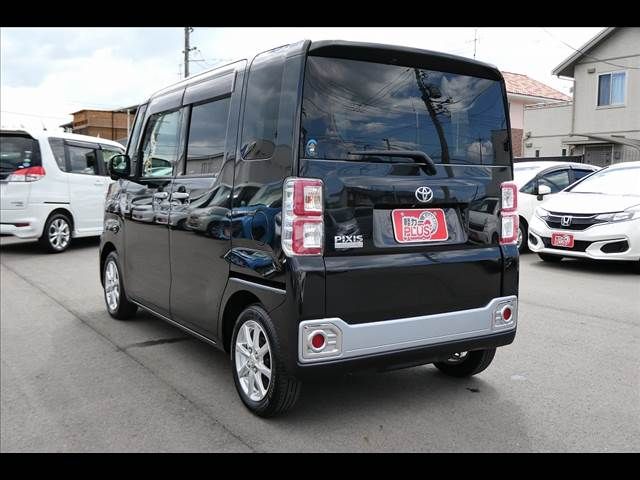 Toyota Pixis Mega 2015-11 10970-17