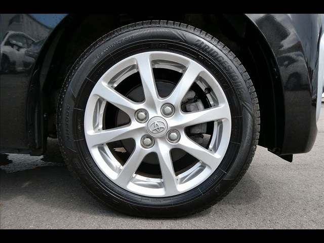 Toyota Pixis Mega 2015-11 10970-7