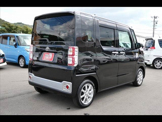 Toyota Pixis Mega 2015-11 10970-16