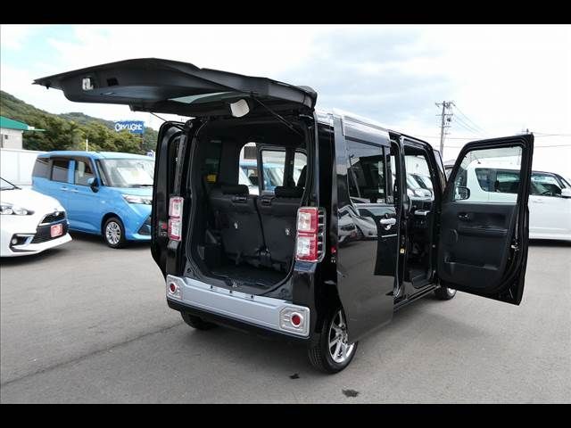 Toyota Pixis Mega 2015-11 10970-19
