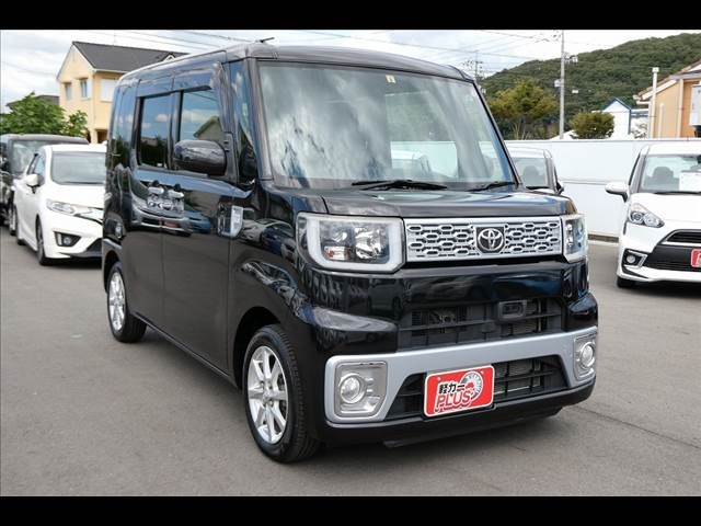 Toyota Pixis Mega 2015-11 10970-15