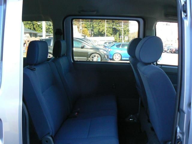 Daihatsu HIJET CARGO 2011-01 28074-6