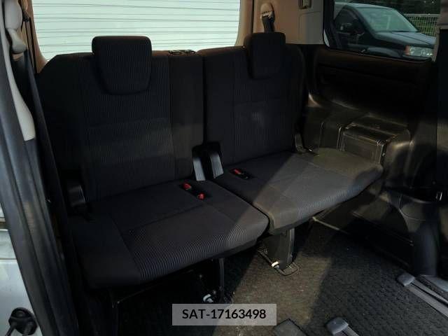Toyota NOAH 2014-09 250439-10