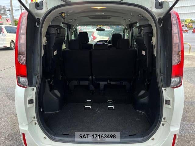 Toyota NOAH 2014-09 250439-11