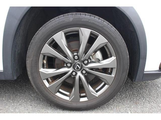 Lexus UX 2020-06 8434-8