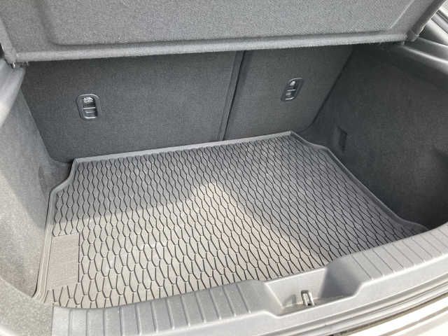 Mazda MAZDA3 2020-08 11322-8