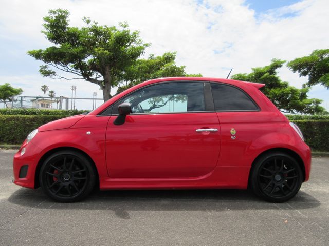 Abarth 695 2011-12 5571-10