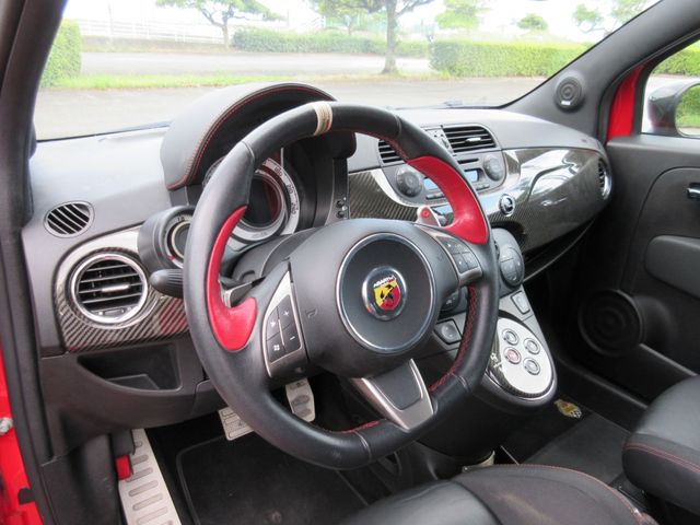 Abarth 695 2011-12 5571-1