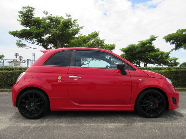 Abarth 695 2011-12 5571-11