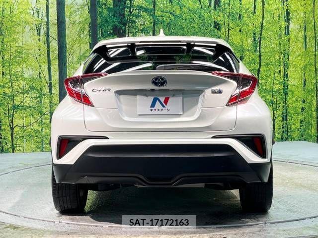Toyota C-HR 2018-10 236036-15