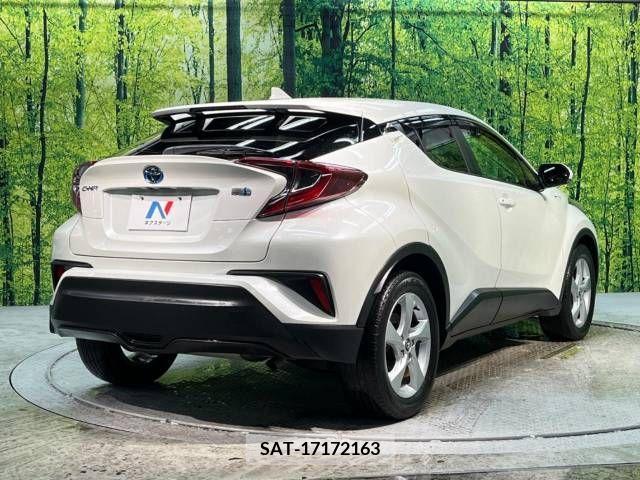 Toyota C-HR 2018-10 236036-17