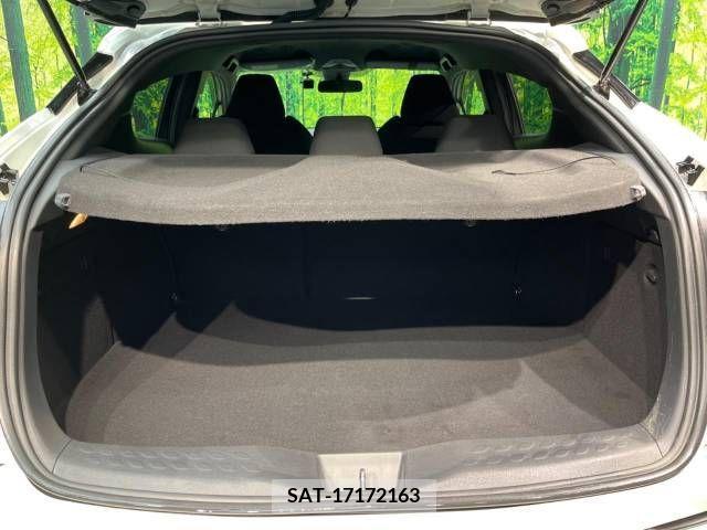 Toyota C-HR 2018-10 236036-10