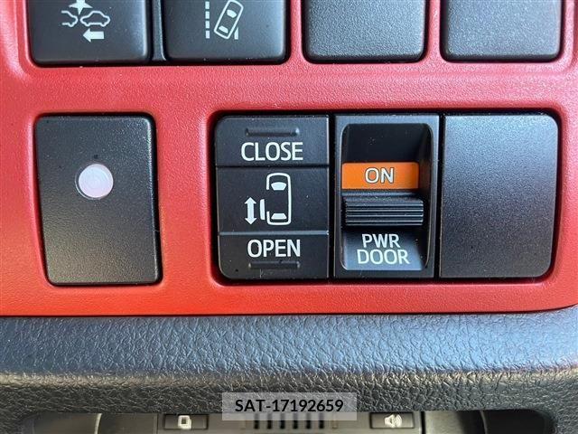 Toyota VOXY 2017-10 202986-24