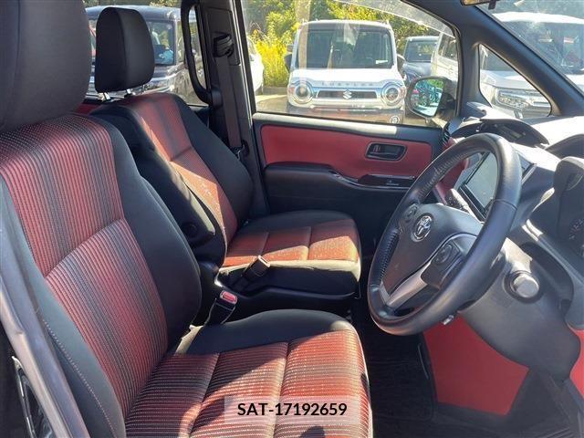 Toyota VOXY 2017-10 202986-26