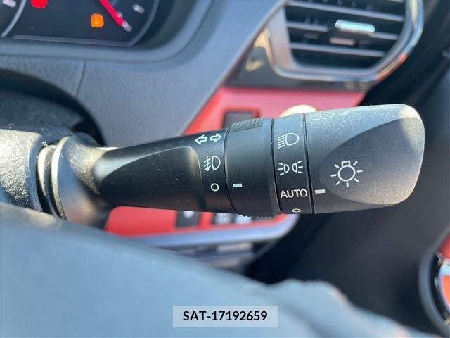 Toyota VOXY 2017-10 202986-14