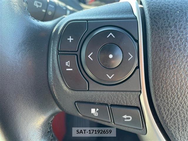 Toyota VOXY 2017-10 202986-12