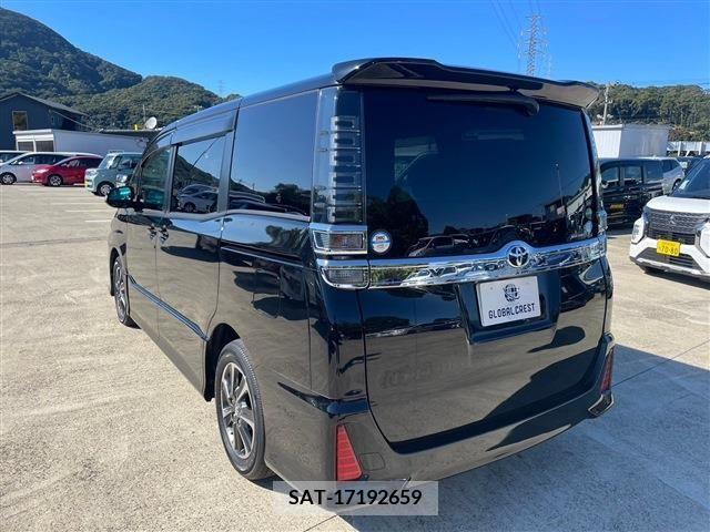 Toyota VOXY 2017-10 202986-9