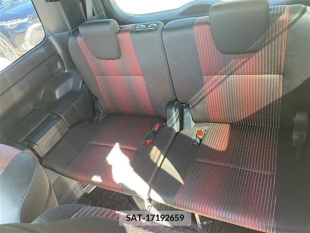 Toyota VOXY 2017-10 202986-4