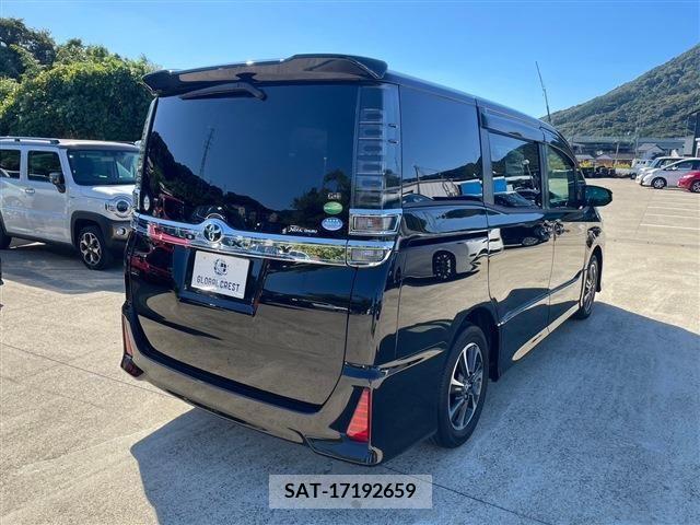Toyota VOXY 2017-10 202986-7