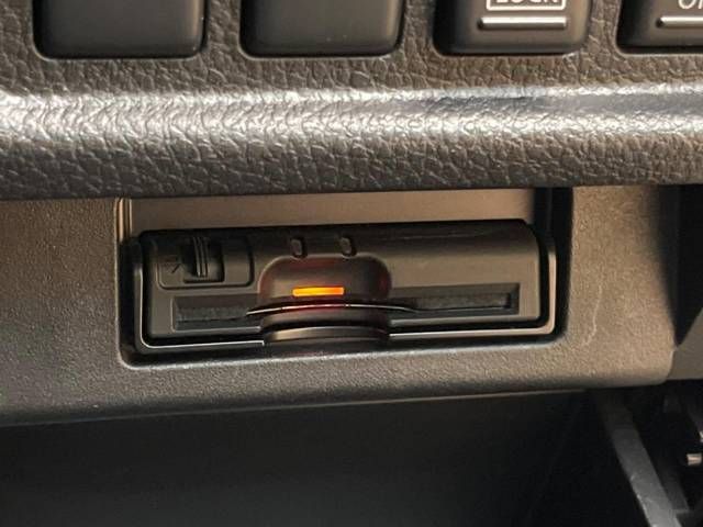 Nissan ELGRAND 2012-09 17247-6