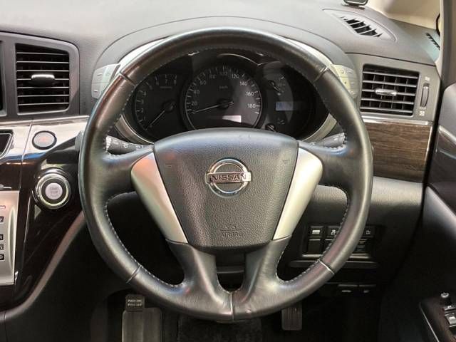 Nissan ELGRAND 2012-09 17247-12