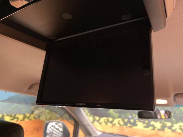 Nissan ELGRAND 2012-09 17247-4