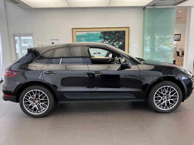 Porsche MACAN 2018-09 13404-3