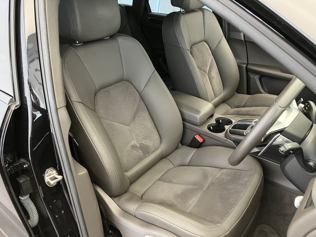 Porsche MACAN 2018-09 13404-14