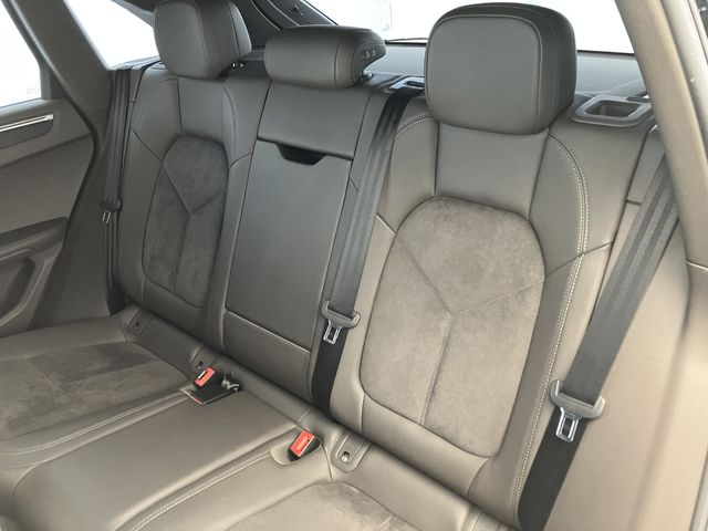 Porsche MACAN 2018-09 13404-16