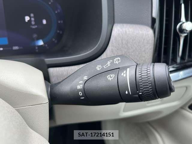 Volvo V90 2023-02 288709-18
