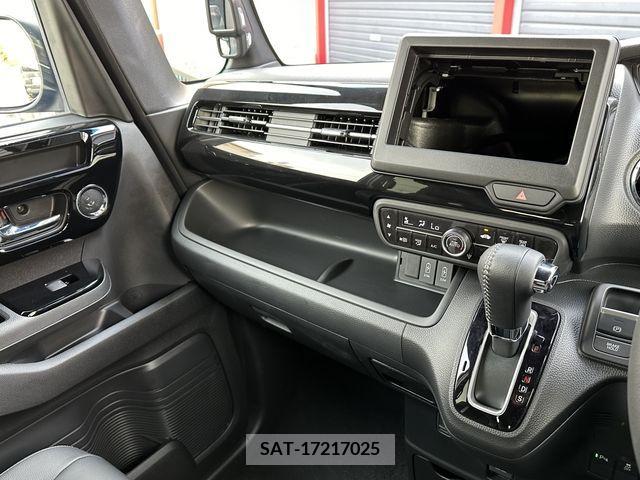 Honda N BOX CUSTOM 2023-02 220884-8