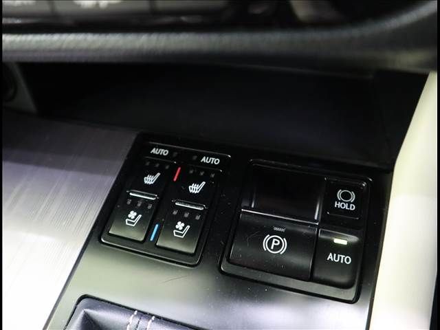 Lexus RX 2018-05 12299-17