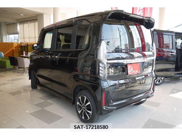 Honda N BOX CUSTOM 2019-04 307472-2