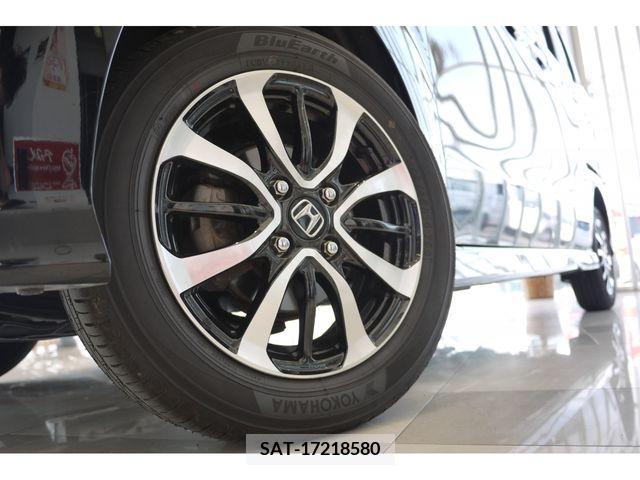 Honda N BOX CUSTOM 2019-04 307472-11
