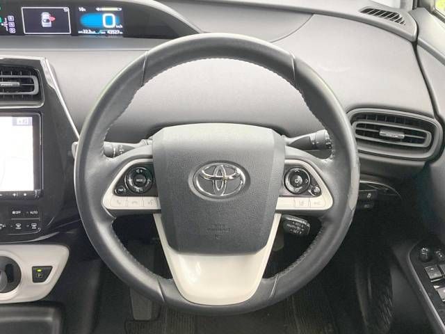 Toyota PRIUS 2017-02 185577-11