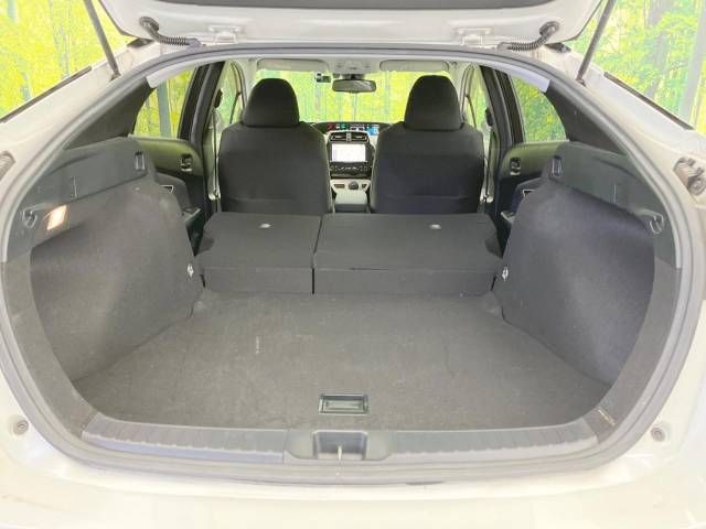 Toyota PRIUS 2017-02 185577-10