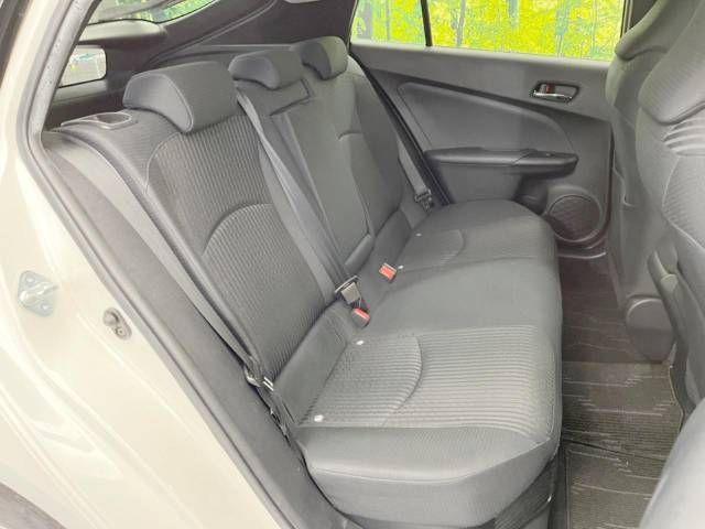 Toyota PRIUS 2017-02 185577-9
