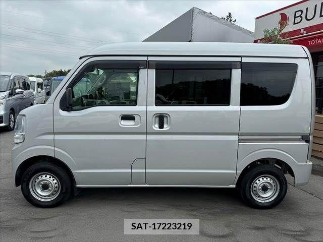 Suzuki EVERY 2018-04 297386-10