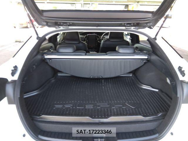 Toyota PRIUS PHV 2017-06 366796-10
