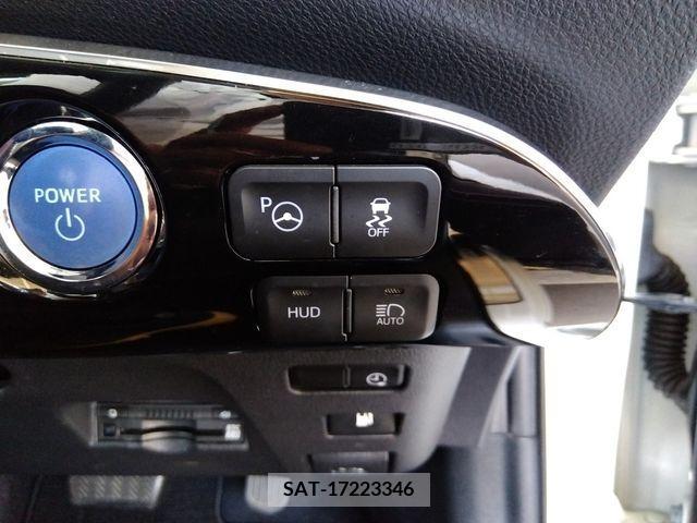 Toyota PRIUS PHV 2017-06 366796-6